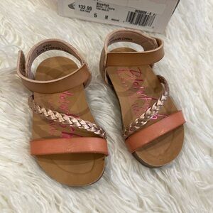NEW Blowfish Malibu Toddler/baby Sandals Size 5 Tan Gold Coral